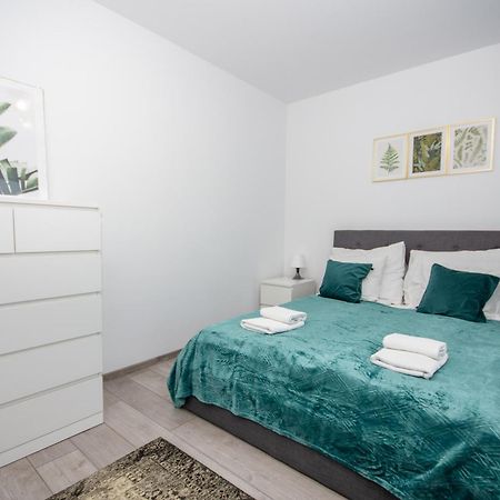 Inpoint Zablocie Modern Apartments For Work&Travel Cracovia Esterno foto