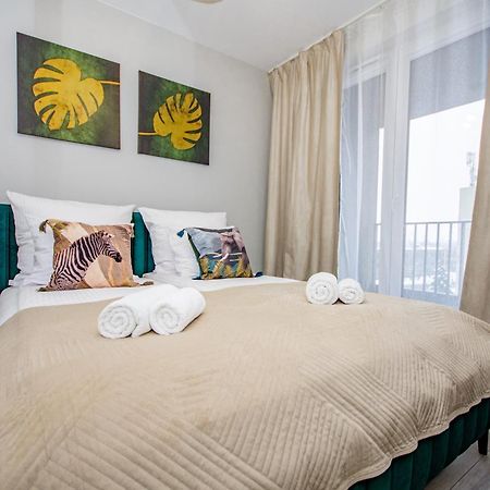 Inpoint Zablocie Modern Apartments For Work&Travel Cracovia Esterno foto