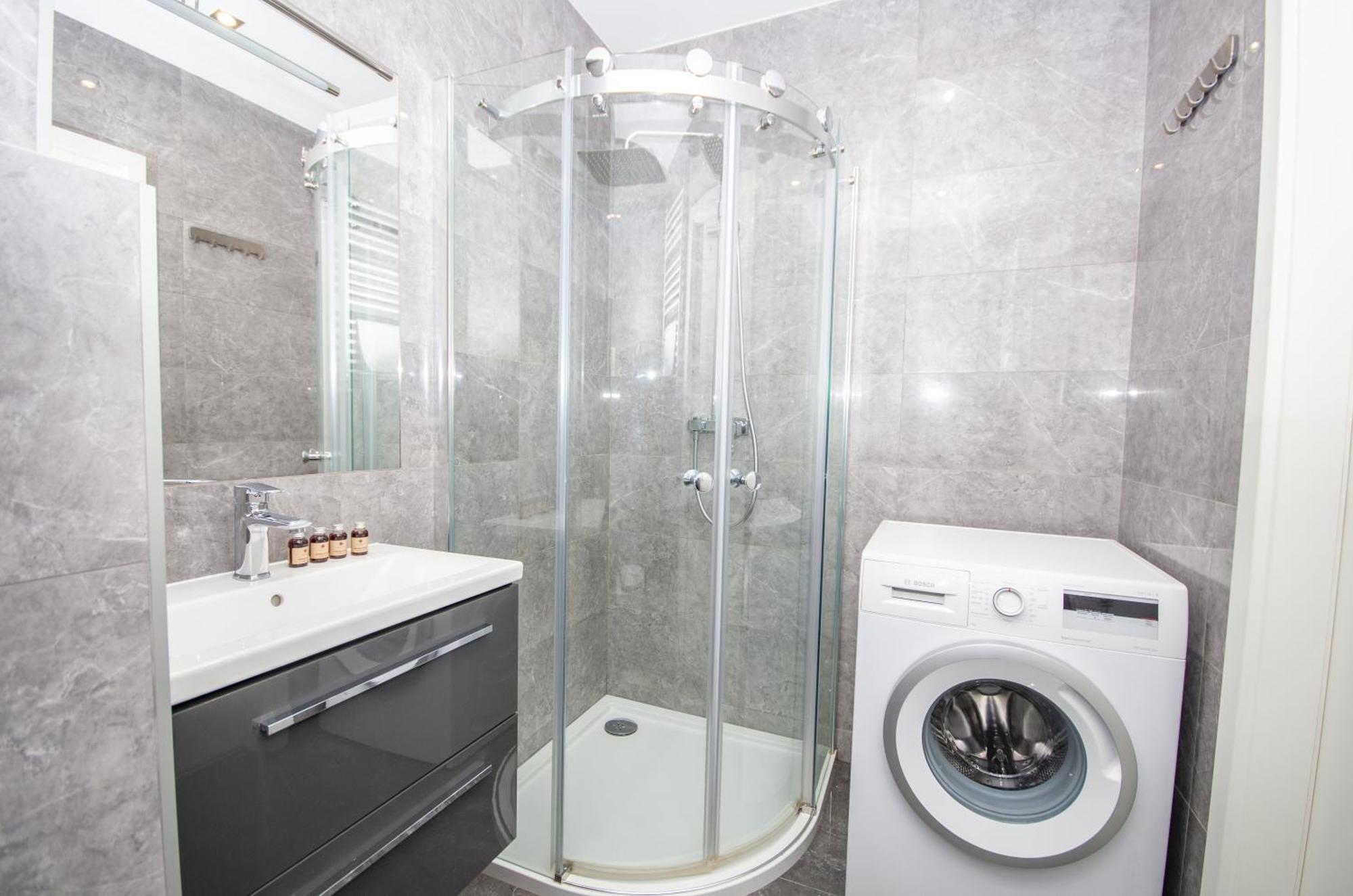 Inpoint Zablocie Modern Apartments For Work&Travel Cracovia Esterno foto
