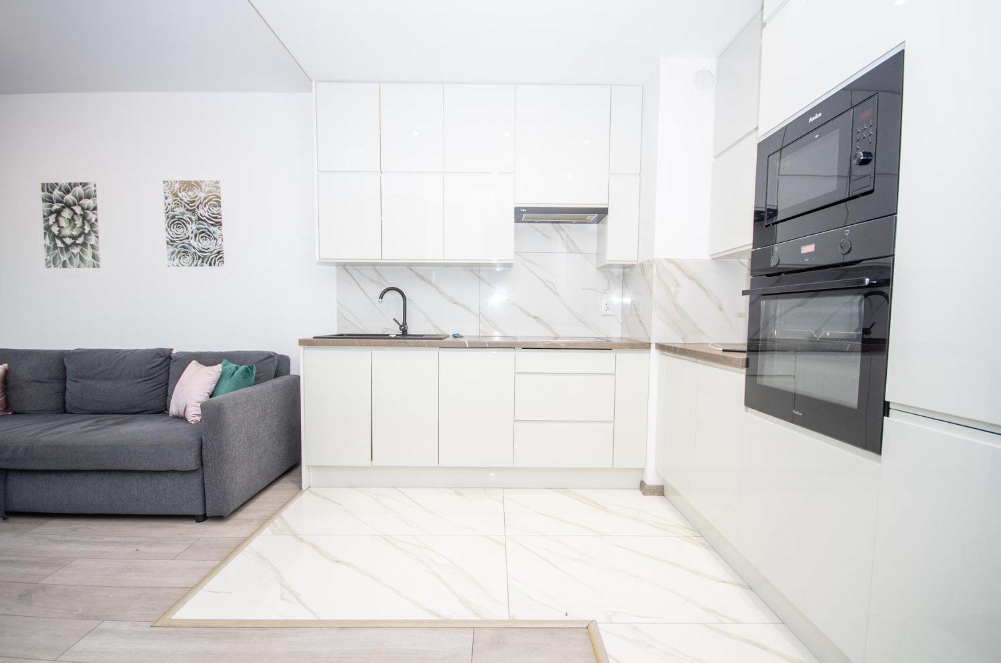 Inpoint Zablocie Modern Apartments For Work&Travel Cracovia Esterno foto