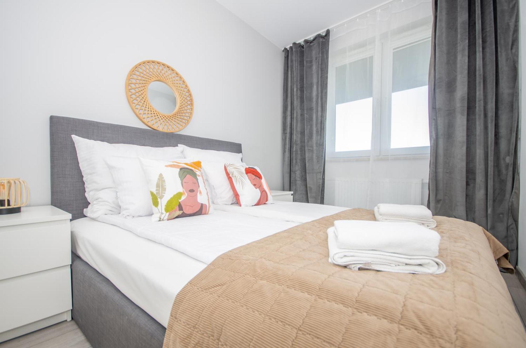 Inpoint Zablocie Modern Apartments For Work&Travel Cracovia Esterno foto