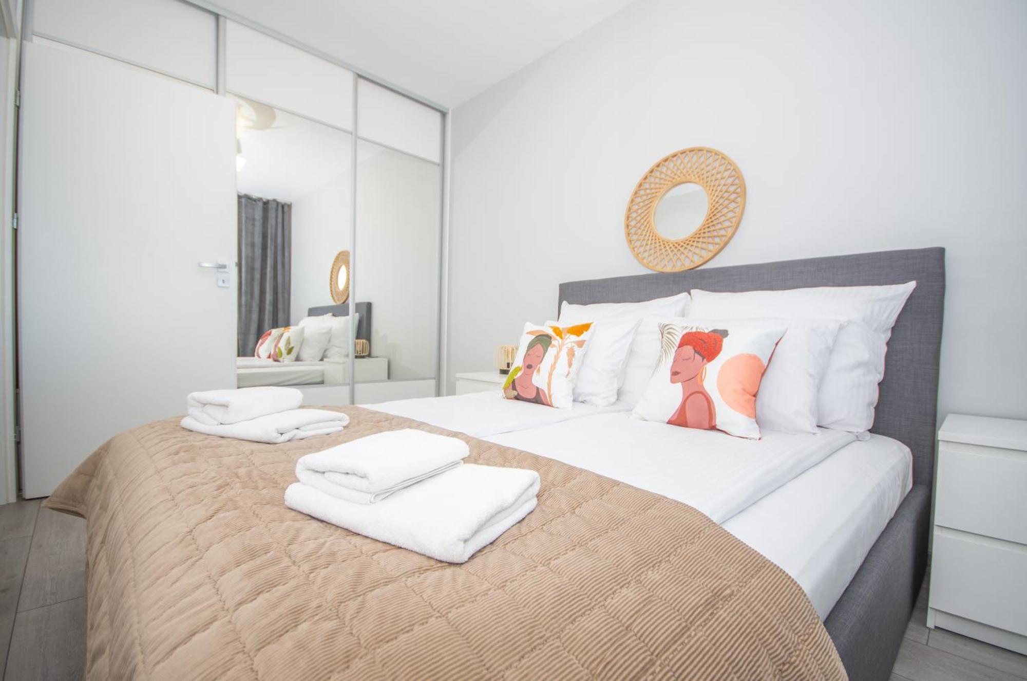 Inpoint Zablocie Modern Apartments For Work&Travel Cracovia Esterno foto
