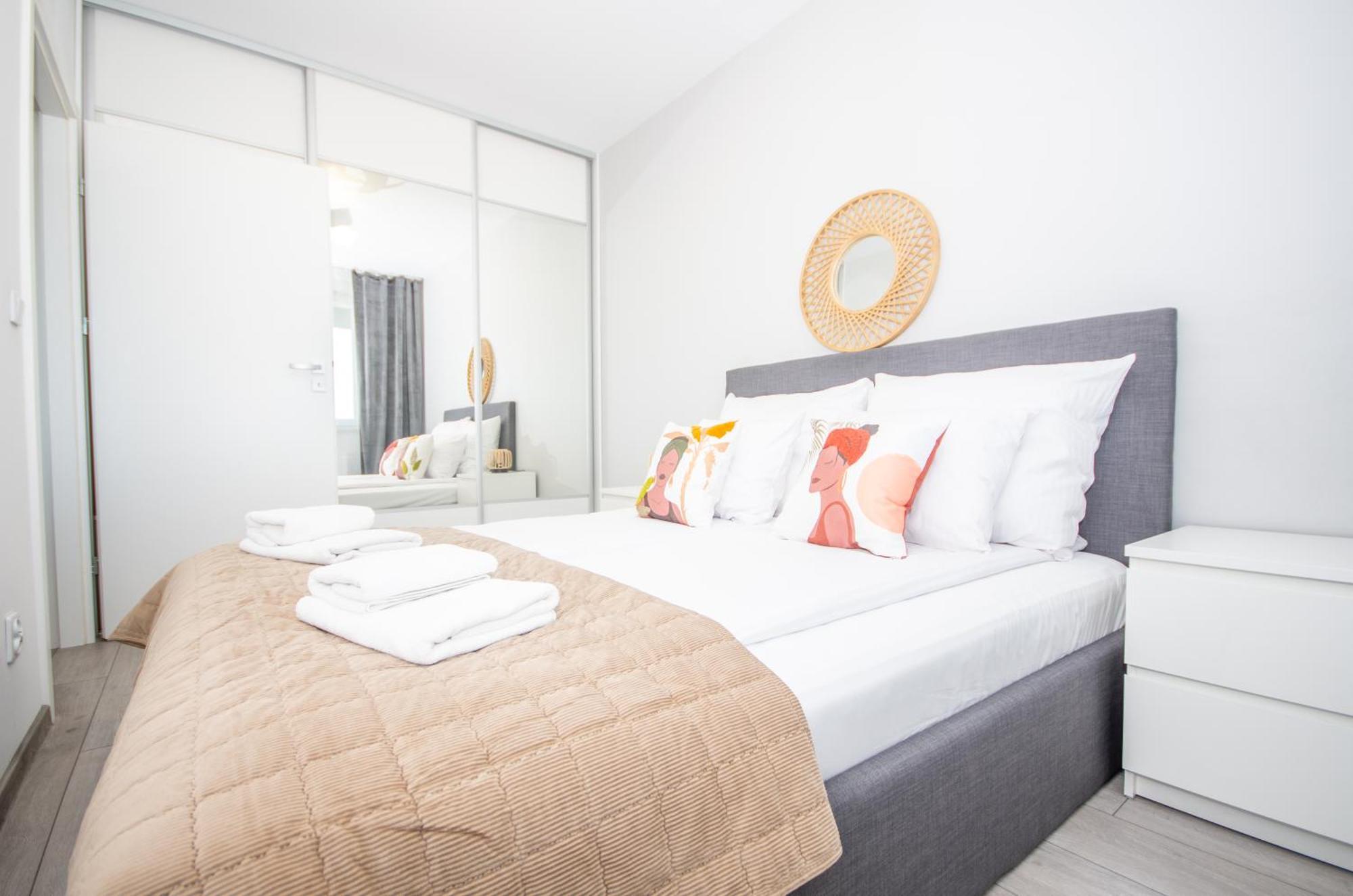 Inpoint Zablocie Modern Apartments For Work&Travel Cracovia Esterno foto